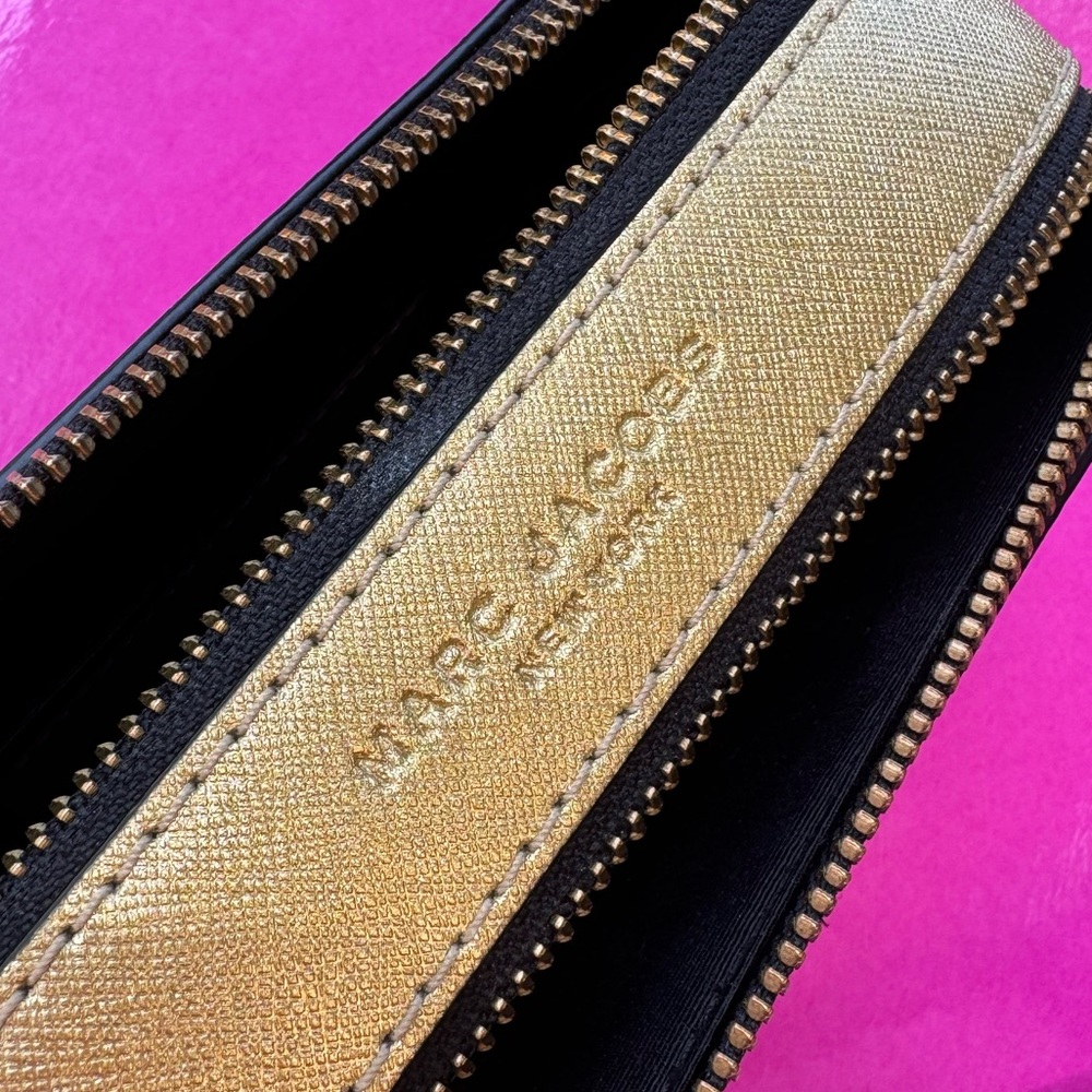 The Marc Jacobs Snapshot Camera Bag in Baby Pink - Picture 6 of 11